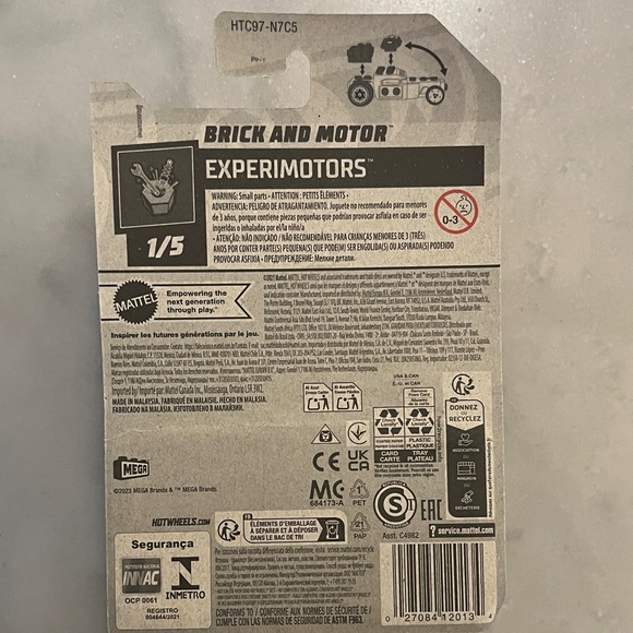 Hot Wheels Mega White and Black Toy Car Compatible with Legos - Picture 3 of 4